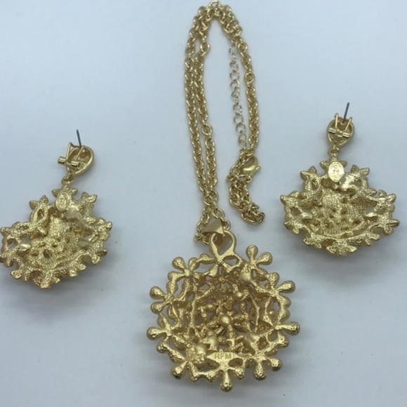 Roberto by RFM floral necklace and earrings - Picture 2 of 2